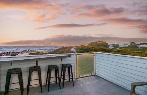 Oceano House | 2 Oceanfront Homes w Rooftop Deck Views Steps to the Sand