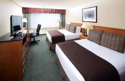 Kalispell Hotel | 2 Pet-friendly Units with Free Parking, Indoor Pool, Near Kalispell Center Mall!