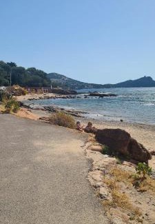 Boulouris-sur-Mer Apartment | 2 pièces en rez- de -jardin