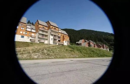 Le Pleynet Apartment | 2 PIECKEN CABIN SLEEPS 6