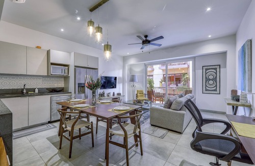 Emiliano Zapata Condo | 2 Pools & Gym w/Workspace | Romantic Zone 1BR