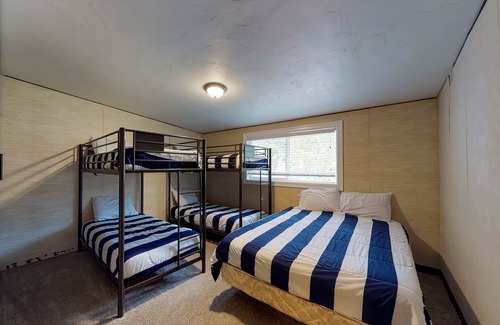 Laketown House | 2 private beachfront homes on east side of Bear Lake, boat parking