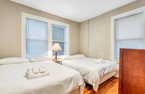 Southwest Garden House | 2 private suites, 2 full kitchens - 1st floor