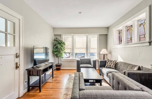 Southwest Garden House | 2 private suites, 2 full kitchens - 2nd floor