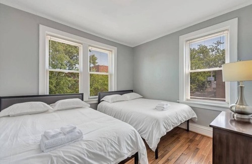 Southwest Garden House | 2 private suites, 2 full kitchens - 2nd floor