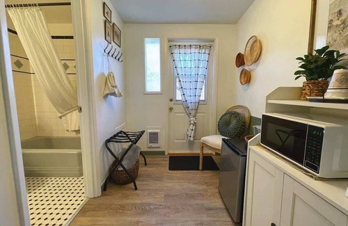 Port Angeles Hotel | #2 *Quaint Room Near Lake Crescent for a Retreat✷