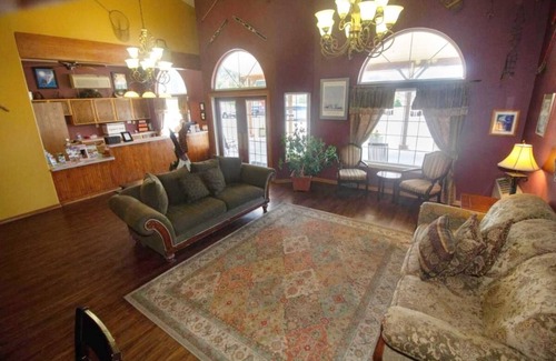 Kellogg Apartment | 2 Queen Beds at FairBridge Inn & Suites Kellogg