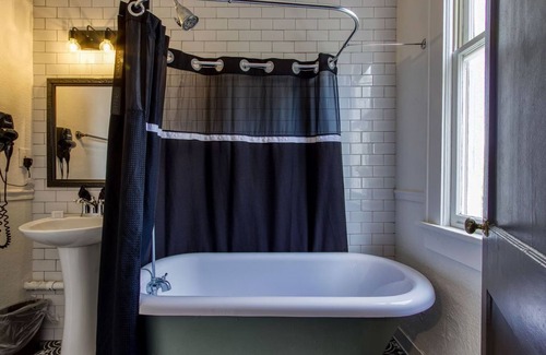 St. Petersburg - Clearwater Hotel | 2 Queen Room restored historic hotel in the heart of downtown St. Petersburg Fl.