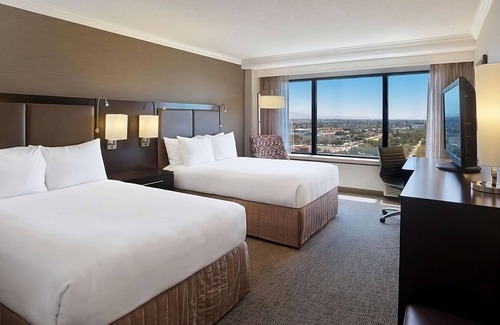 Milpitas Hotel | 2 Relaxing Accommodations in Milpitas' Tech Hub! Fitness Center, Pets Allowed!