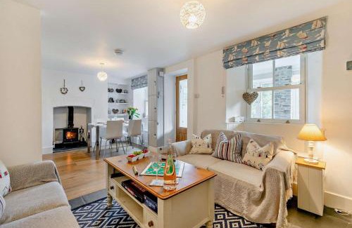 Little Petherick House | 2 Rock Cottages