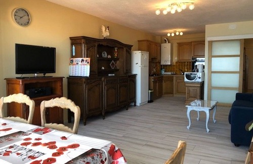 Banyuls-sur-Mer Apartment | 2-room apartment with cabin, air conditioning and private parking 200m from the beach