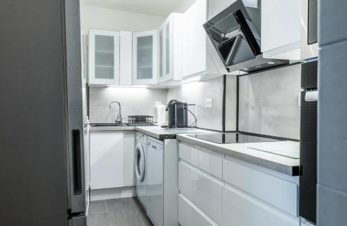Pointe Croisette Apartment | 2-Room Apartment with Terrace Sea View