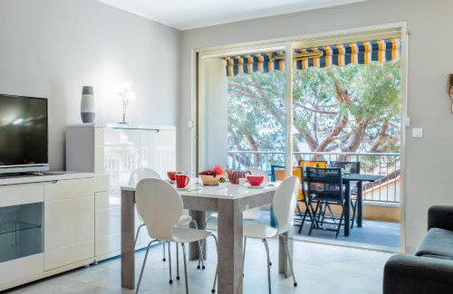 Pointe Croisette Apartment | 2-Room Apartment with Terrace Sea View