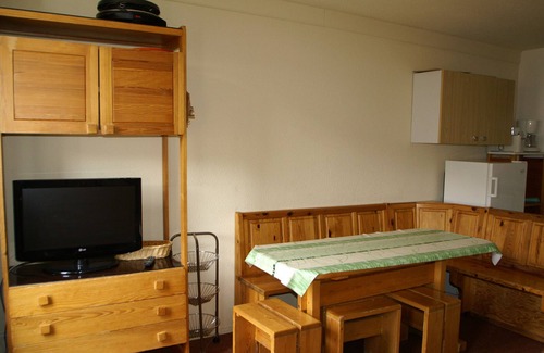 Prapoutel Apartment | 2-room cabin at the foot of the slopes with balcony and ski locker