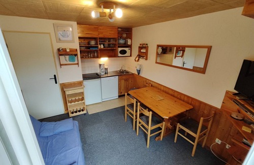 Le Pleynet Apartment | 2-Room Cabin Apt, 200m from Slopes, 6 pers, Balcony
