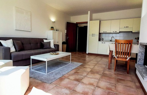 Campagnano di Roma Apartment | 2-room corner apartment with 2 terraces, garden, parking space and garage