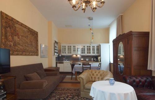 Suedvorstadt Apartment | 2-room flat in Dresden-Südvorstadt, first floor, 1 double bed, 1 double bed couc