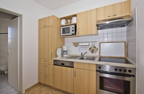 Lauterbach Apartment | 2-room vacation apartment with sea view from the balcony - Villa Vilmblick FeWo 15