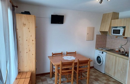 Station de Drouzin le Mont Apartment | 2 rooms + cabin with balcony and equipped kitchenette