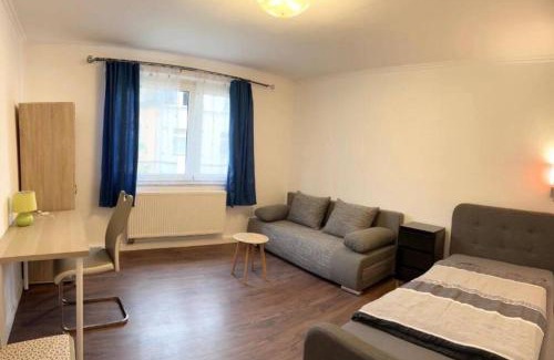 Buchholz Apartment | 2-Schlafzimmer-Wohnung mit Parkplatz-Balkon-Küche- Garten, Nahe DUS Airport, Messe