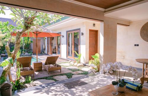 Penestanan Villa | 2 Seasons : Villa Moon - Luxury with private pool