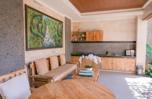 Penestanan Villa | 2 Seasons : Villa Moon - Luxury with private pool