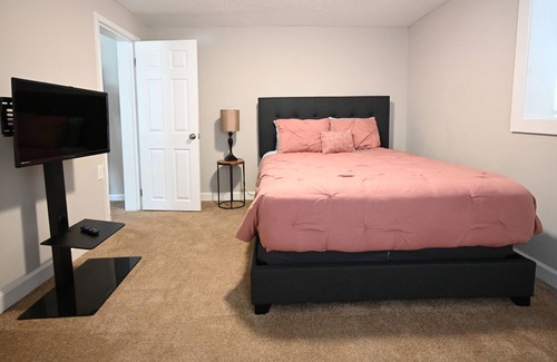 Union City House | 2 Separate Houses!!! Main House + Guest House!!!