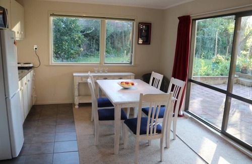 Tauranga Apartment | 2 seperate sleeping areas, kitchenette & pool. Good for families and groups.