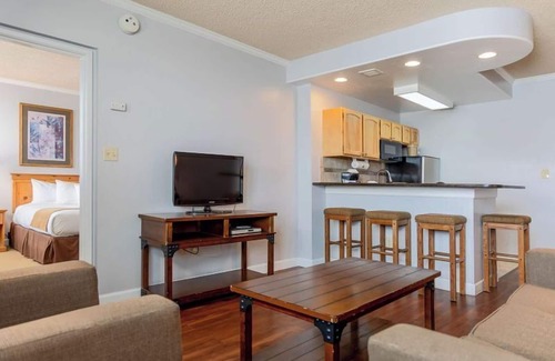 Steamboat Springs Hotel | 2 Serene Rooms Perfect for Family Getaway! Panoramic View | Indoor Pool