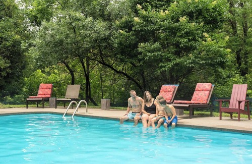 Mauricie House | 2 Serene Units w/Cycling Trail Just Steps Away | Near Wolf River & National Park