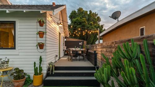 City Heights House | 2 Side-by-Side San Diego Homes w Shared Backyard Firepit BBQ Casa Craftsman Casita on Landis by Avantstay