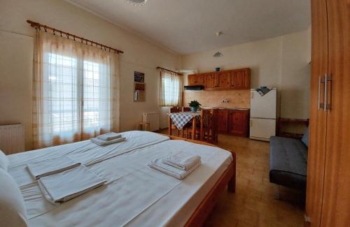 Kefalari Apartment | 2 Space - Selfcatering Apartment Helen No 7