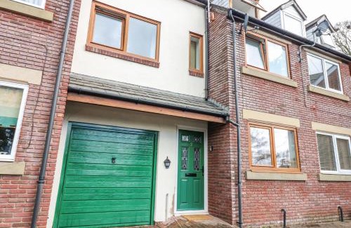 Haltwhistle House | 2 Stable Mews