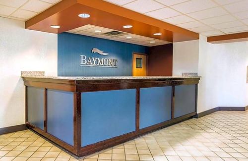 Sharonville Hotel | 2-Star Hotel ∙ Baymont by Wyndham Cincinnati