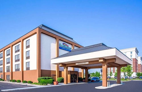 Sharonville Hotel | 2-Star Hotel ∙ Baymont by Wyndham Cincinnati