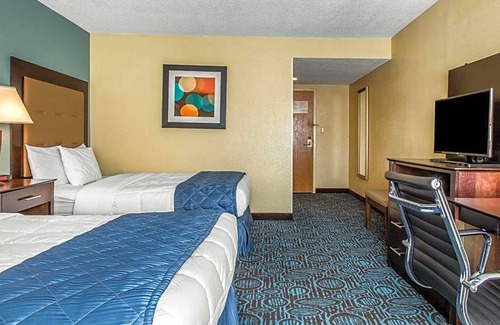 New London Hotel | 2-Star Hotel ∙ Clarion Inn New London/ Mystic