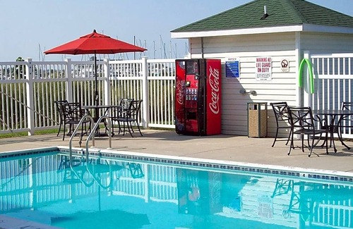 Kent Narrows Hotel | 2-Star Hotel ∙ Holiday Inn Express Annapolis East-Kent Island, an IHG Hotel