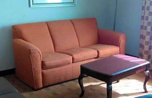 Kreole Hotel | 2-Star Hotel ∙ Hampton Inn Moss Point
