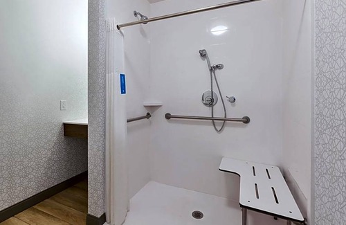 Princeton Hotel | 2-Star Hotel ∙ Hampton Inn Princeton