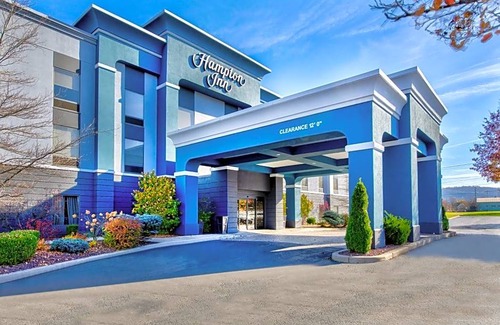 Cortland Hotel | 2-Star Hotel ∙ Hampton Inn Cortland
