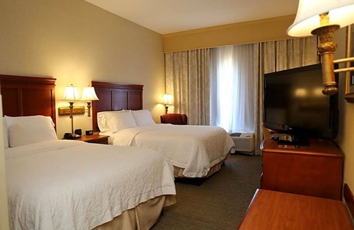 Manning Hotel | 2-Star Hotel ∙ Hampton Inn Manning