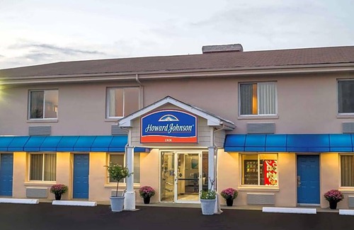 Springfield Hotel | 2-Star Hotel ∙ Howard Johnson by Wyndham Springfield