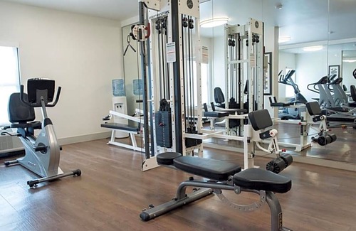 Kreole Hotel | 2-Star Hotel ∙ Holiday Inn Express Pascagoula-Moss Point, an IHG Hotel