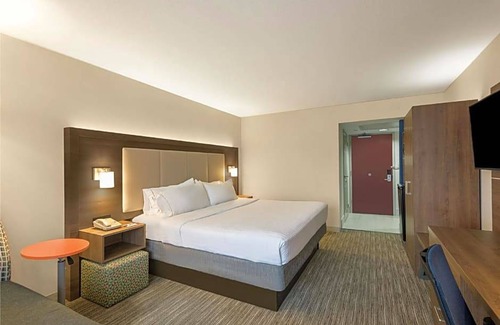 Downtown Albany Hotel | 2-Star Hotel ∙ Holiday Inn Express Albany Downtown, an IHG Hotel