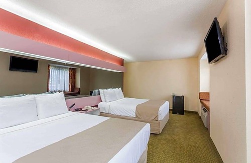Ashley Oaks Hotel | 2-Star Hotel ∙ Microtel Inn by Wyndham Knoxville