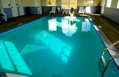 London Hotel | 2-Star Hotel ∙ Microtel Inn & Suites by Wyndham London