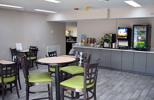 Scottsboro Hotel | 2-Star Hotel ∙ Quality Inn Scottsboro US/72-Lake Guntersville Area