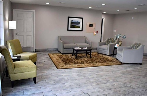 Scottsboro Hotel | 2-Star Hotel ∙ Quality Inn Scottsboro US/72-Lake Guntersville Area
