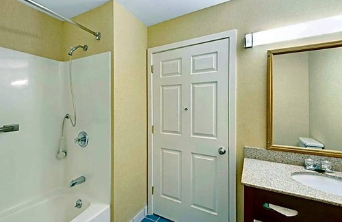 Kittery Hotel | 2-Star Hotel ∙ Ramada by Wyndham Kittery