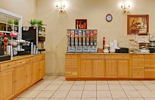 Kittery Hotel | 2-Star Hotel ∙ Ramada by Wyndham Kittery
